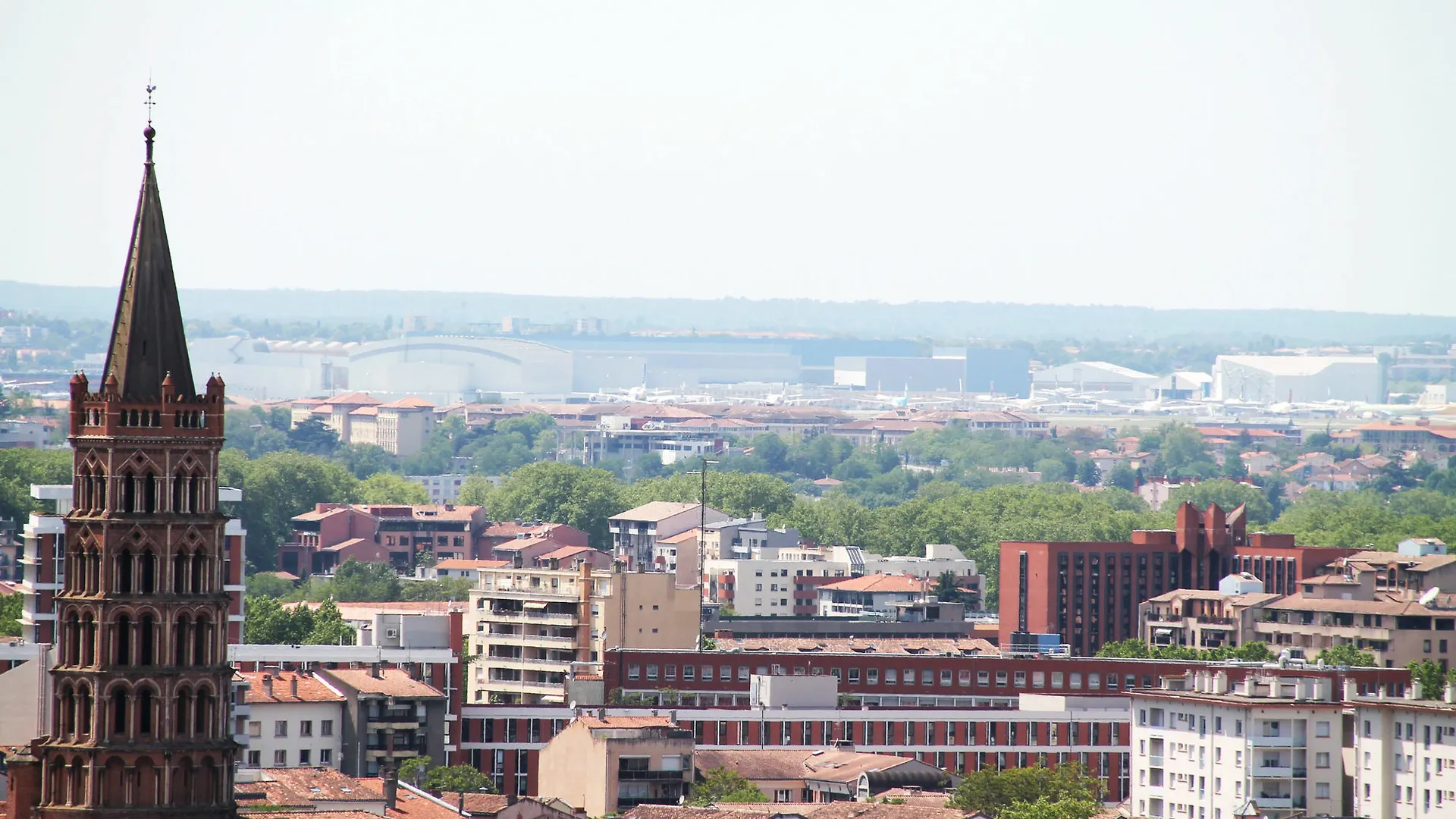 Haut Lofts - Toulouse Centre Ramblas Aparthotel